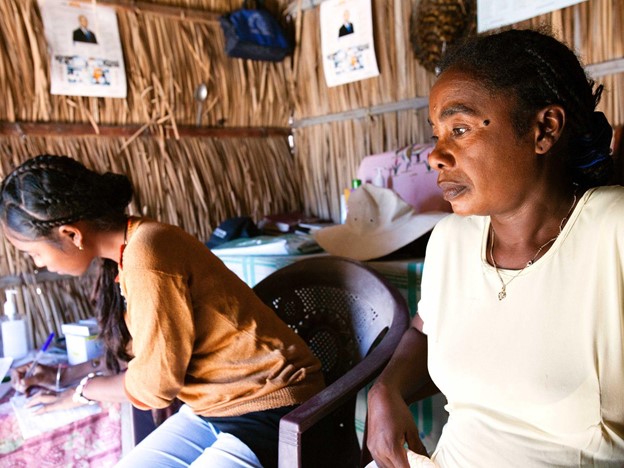 Community health session Madagascar Garth Cripps Blue Ventures