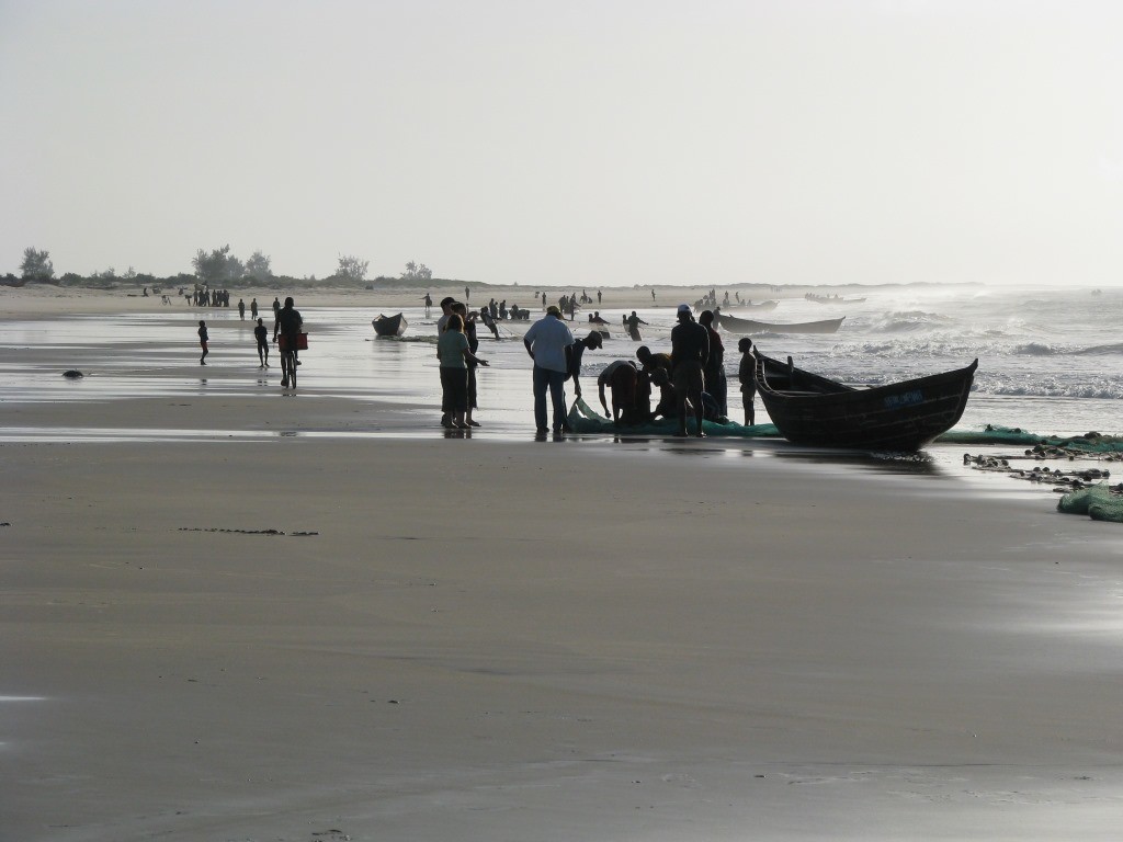 Angoche fishers on the beach, Mozambique. Photo © Matt Brown